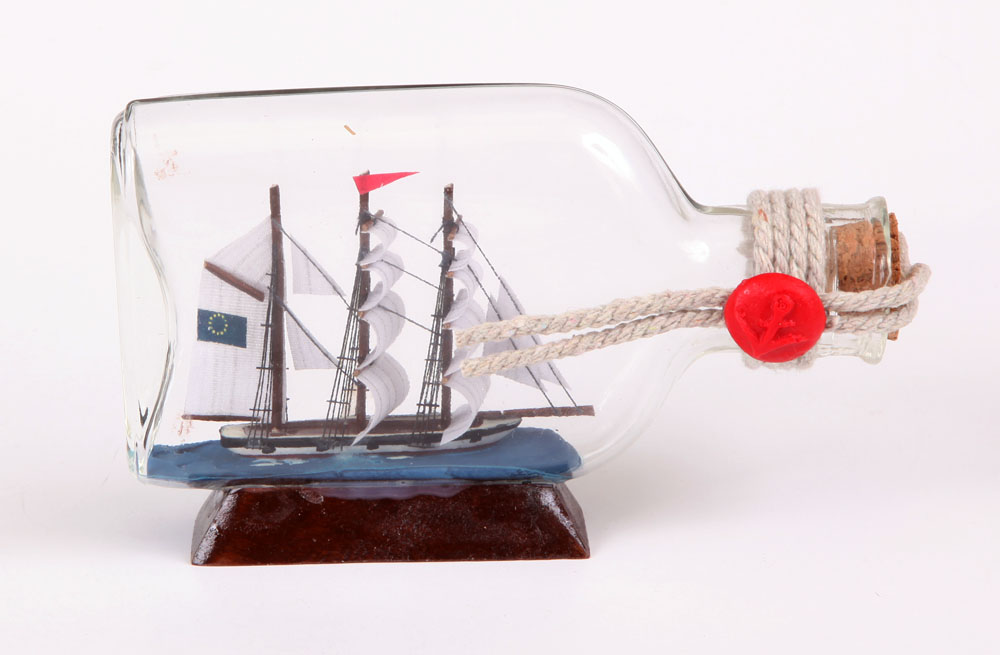 foto lodi�ka v l�hvi - standard, ��rovka